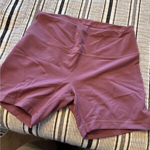 Lululemon wunder train short